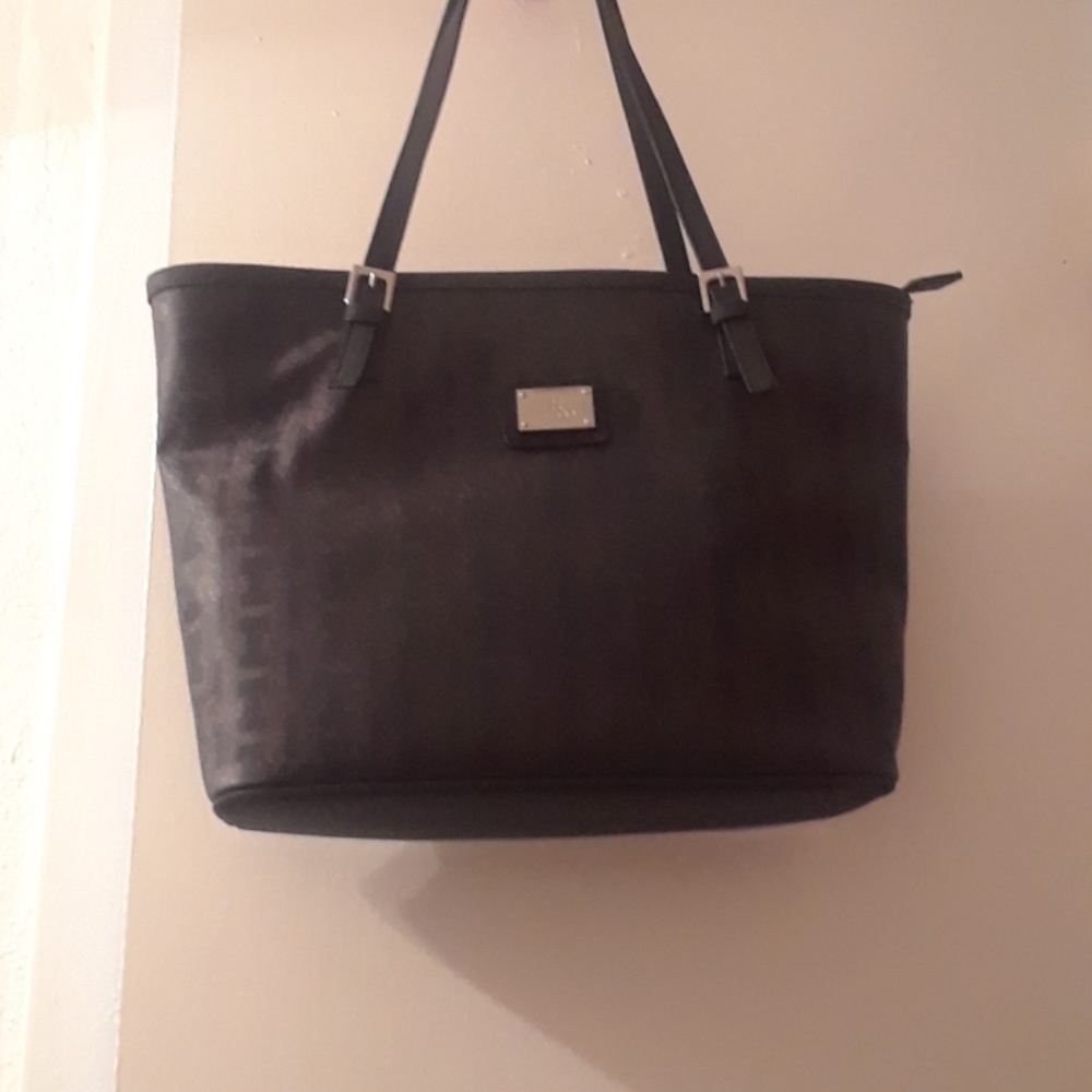 Black huser purse